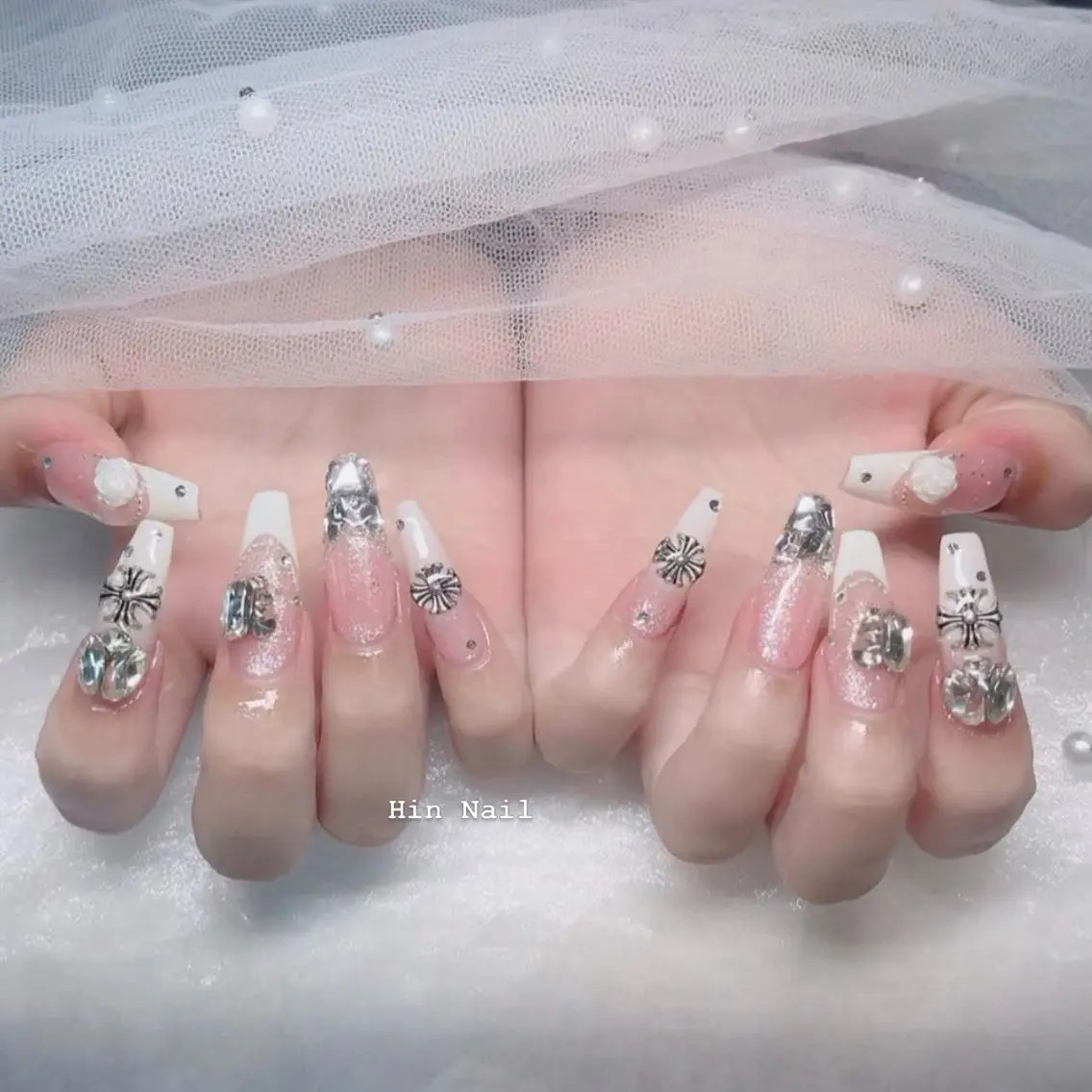 ネイル ハンドネイル HIN NAILのネイルデザイン