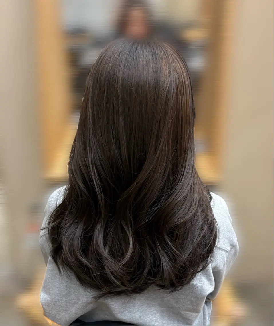 ロング ヘアカラー 原 綾菜のヘアスタイル