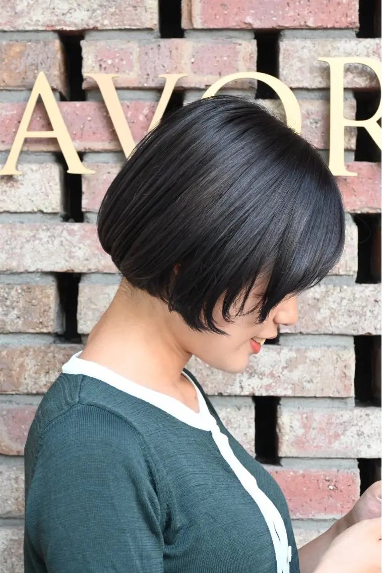 ショート カラー グレージュ 濱岸 蓮央のヘアスタイル