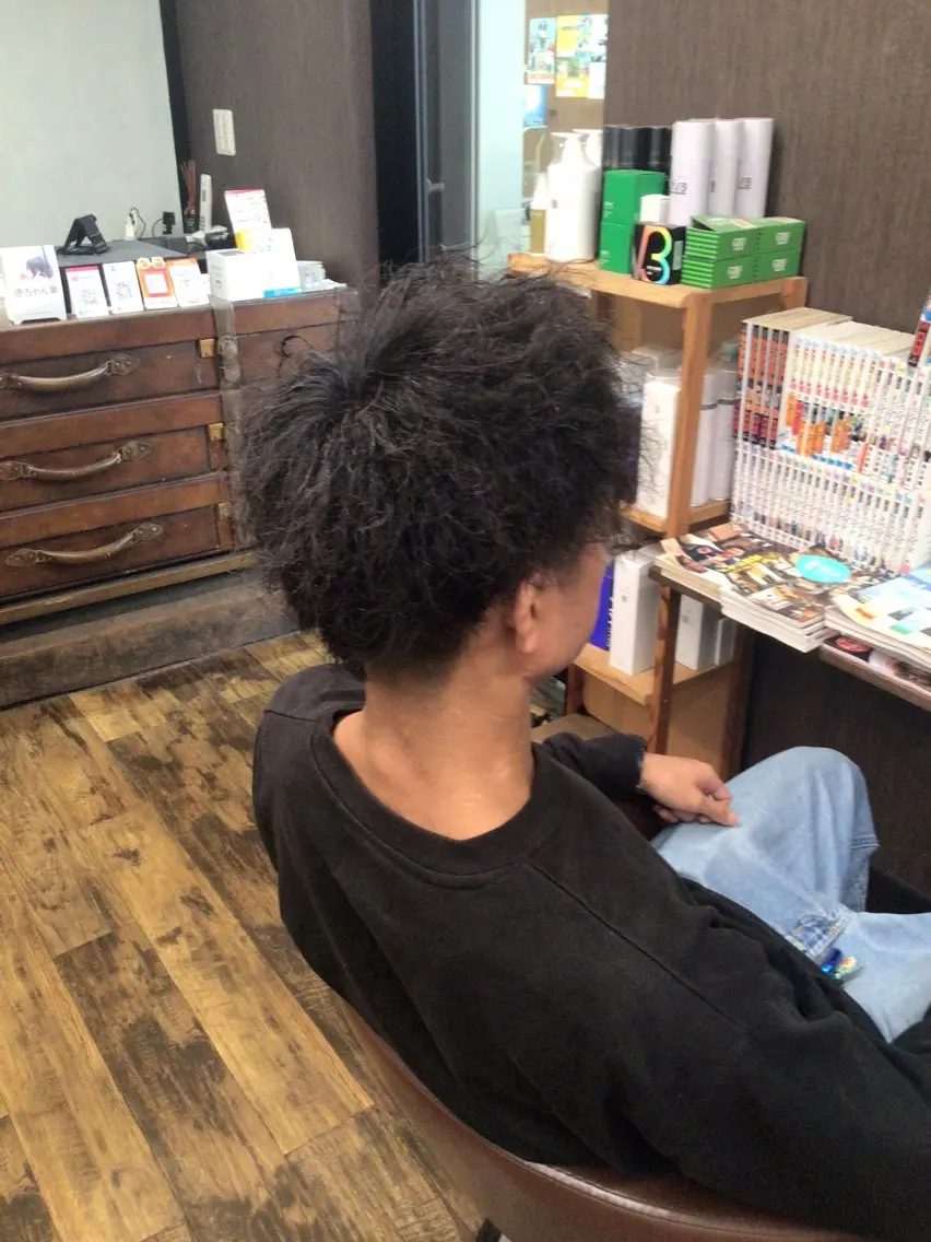 ショート パーマ 香川 裕基のヘアスタイル
