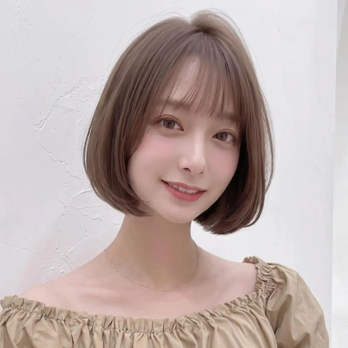 ショート 庭木華瑠🐾ボブ🧡 透明感カラー✨のヘアスタイル