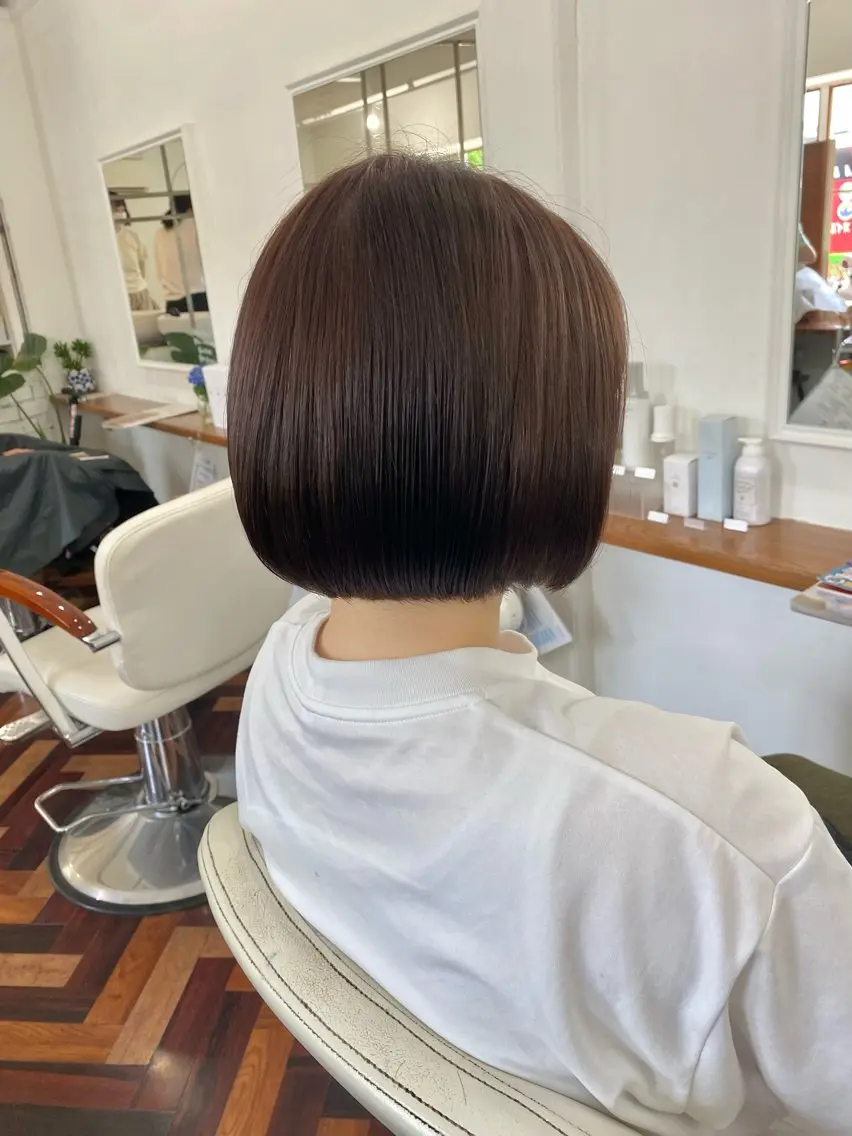 ショート カラー 切りっぱなしボブ ボブ カット ヘアカラー トリートメント Kazaoka Saraのヘアスタイル