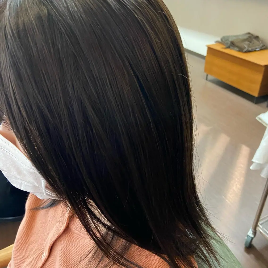 セミロング カラー ブリーチ 透明感カラー ブリーチなしカラー 💜推しインナー カラー/菊池柊真💜のヘアスタイル