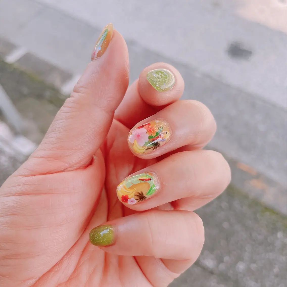 ネイル 赤色 .Nails Mio 赤羽西ネイルサロンのネイルデザイン