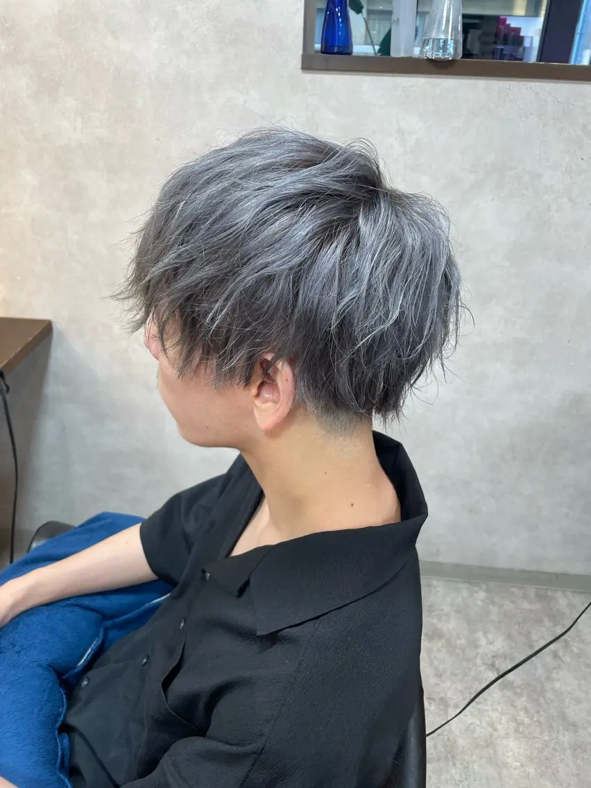カラー メンズ メンズブリーチ ブリーチ シルバー RIENS aura / ayu ♡のヘアスタイル