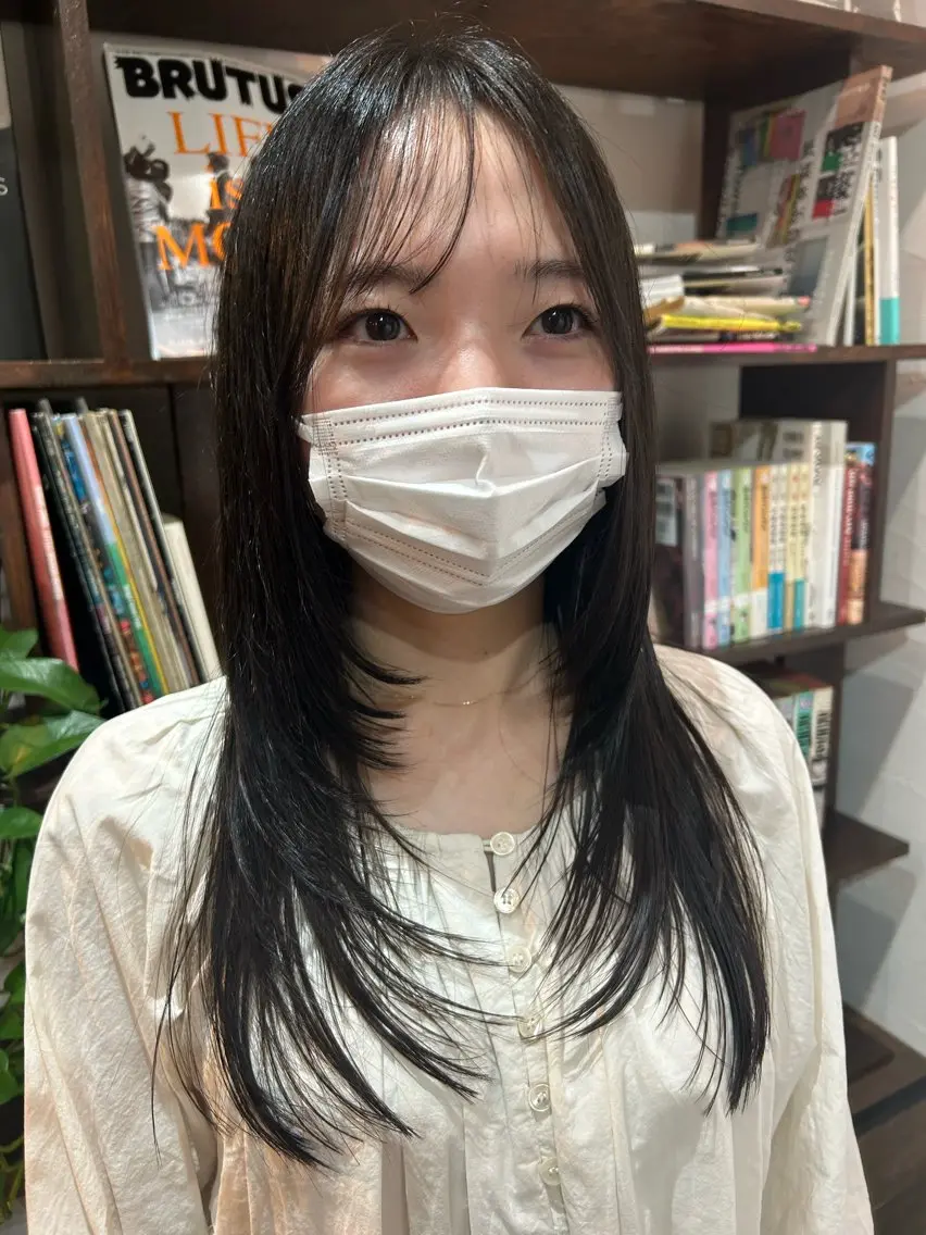 セミロング MOMOKA💫 YARD【学芸大学】のヘアスタイル