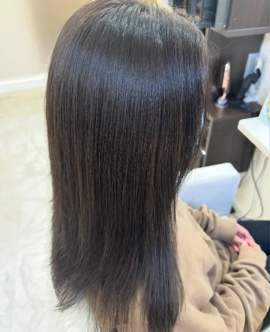 ロング カラー 小山内 遥のヘアスタイル