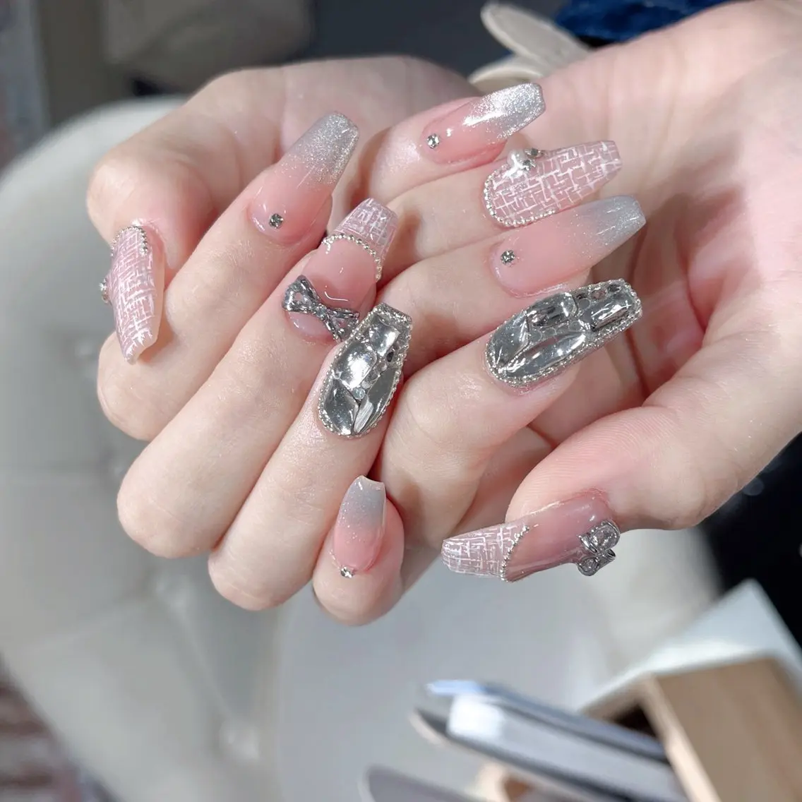 ネイル ハンドネイル Queens ciciのネイルデザイン