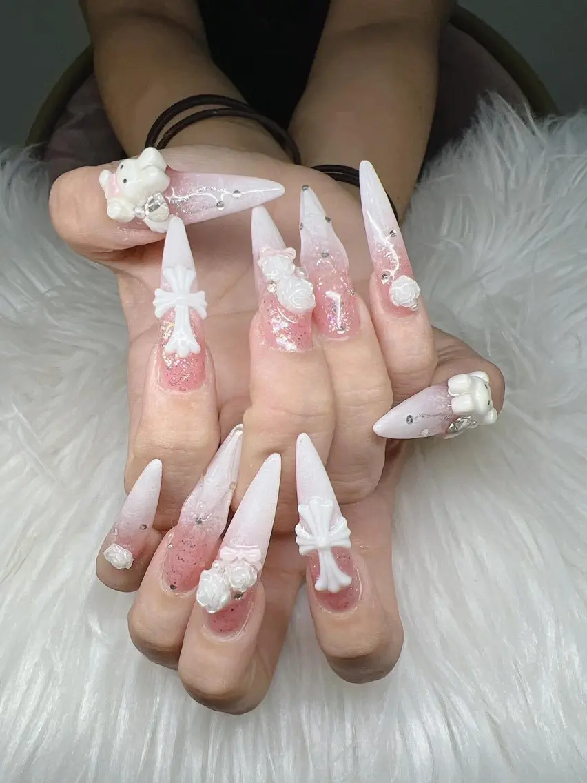 ネイル 長さ出し グラデーション 卒業式 キラキラネイル マグネットネイル ハンドネイル Lee Nailsのネイルデザイン