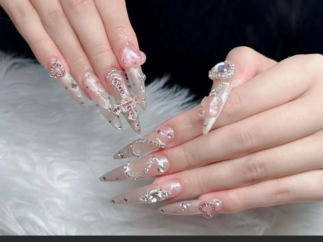 ネイル 韓国ネイル マグネットネイル 持ち込み ニュアンスネイル シンプルネイル ハンドネイル Huyn Nail Shinjyukuのネイルデザイン