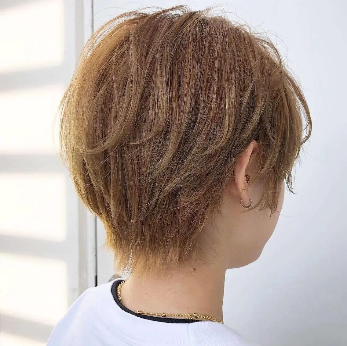 ショート カラー パーマ ベージュカラー ショートヘア カット ヘアカラー トリートメント ヘッドスパ 小田 莉加子のヘアスタイル