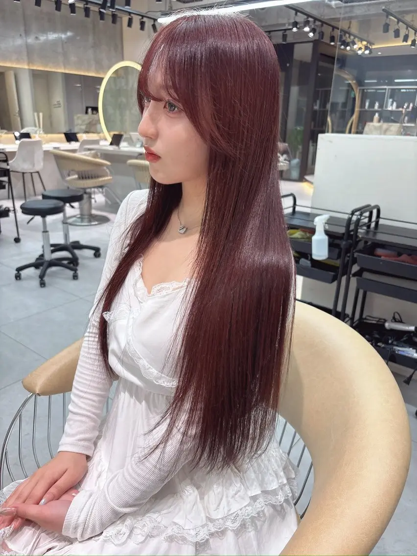 ロング カット ヘアカラー 縮毛矯正 トリートメント 福岡縮毛矯正✨️ ストレート 向井和輝のヘアスタイル