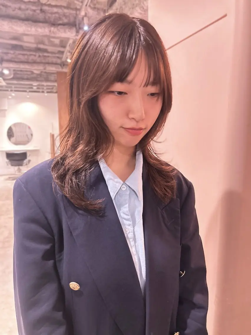 セミロング カラー ヘアアレンジ ベージュカラー オリーブベージュ レイヤーカット ヘアカラー 🎀suzuna 透明感colorのヘアスタイル