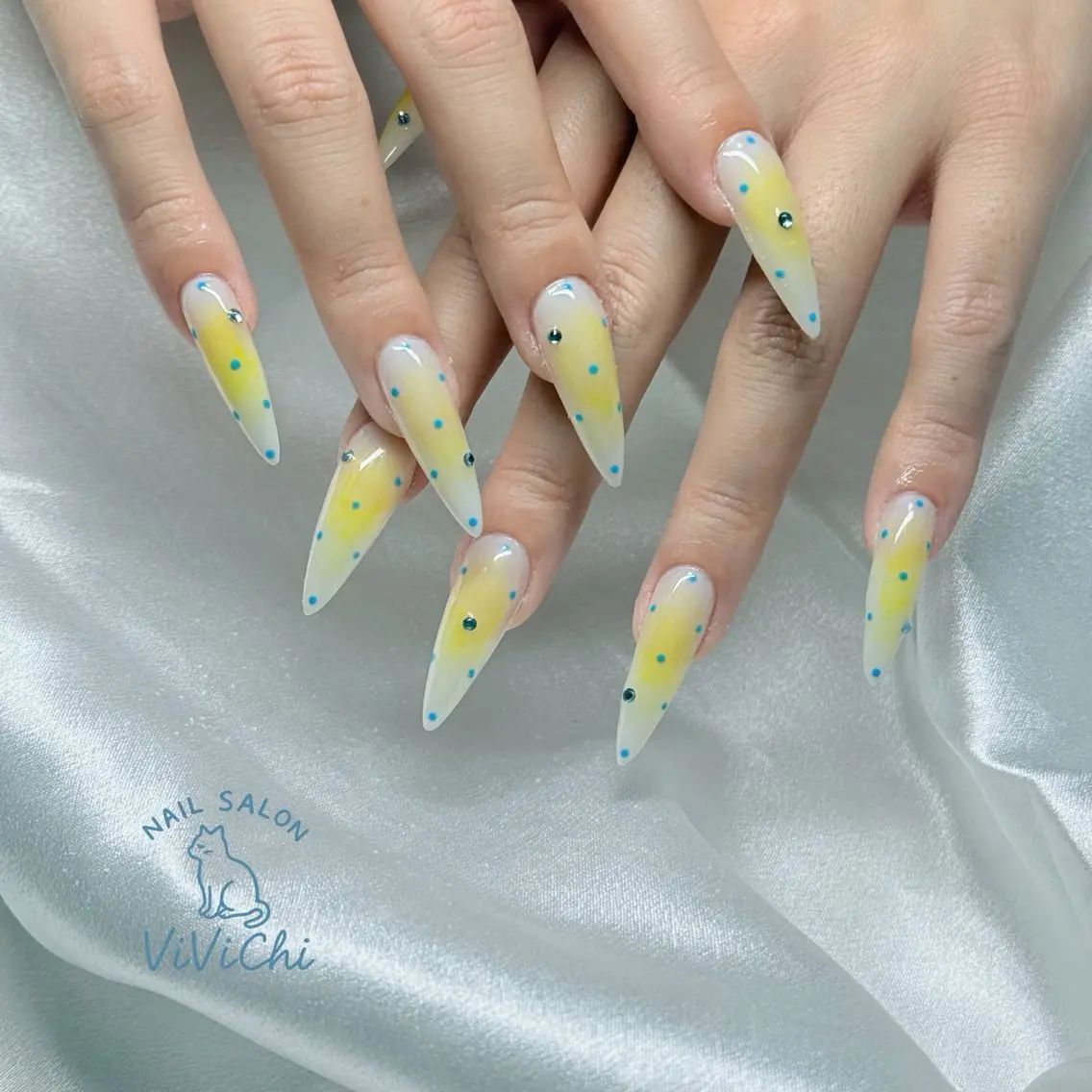 ネイル ハンドネイル ViViChi 梨帆のネイルデザイン
