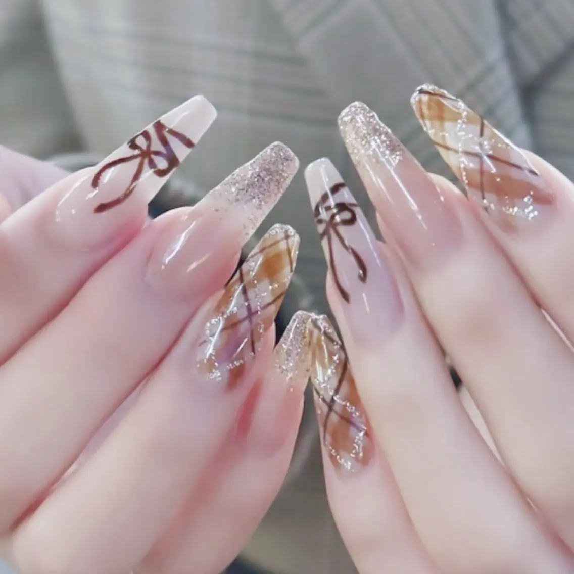 ネイル ジェルネイル ハート ホログラムネイル 韓国ネイル ニュアンスネイル 🩵池袋heart nail🩵のネイルデザイン