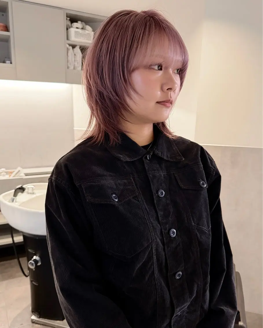 ショート カラー ベージュカラー ピンクカラー ピンクベージュ レイヤーカット ショートヘア RAIMA ケアハイトーンのヘアスタイル