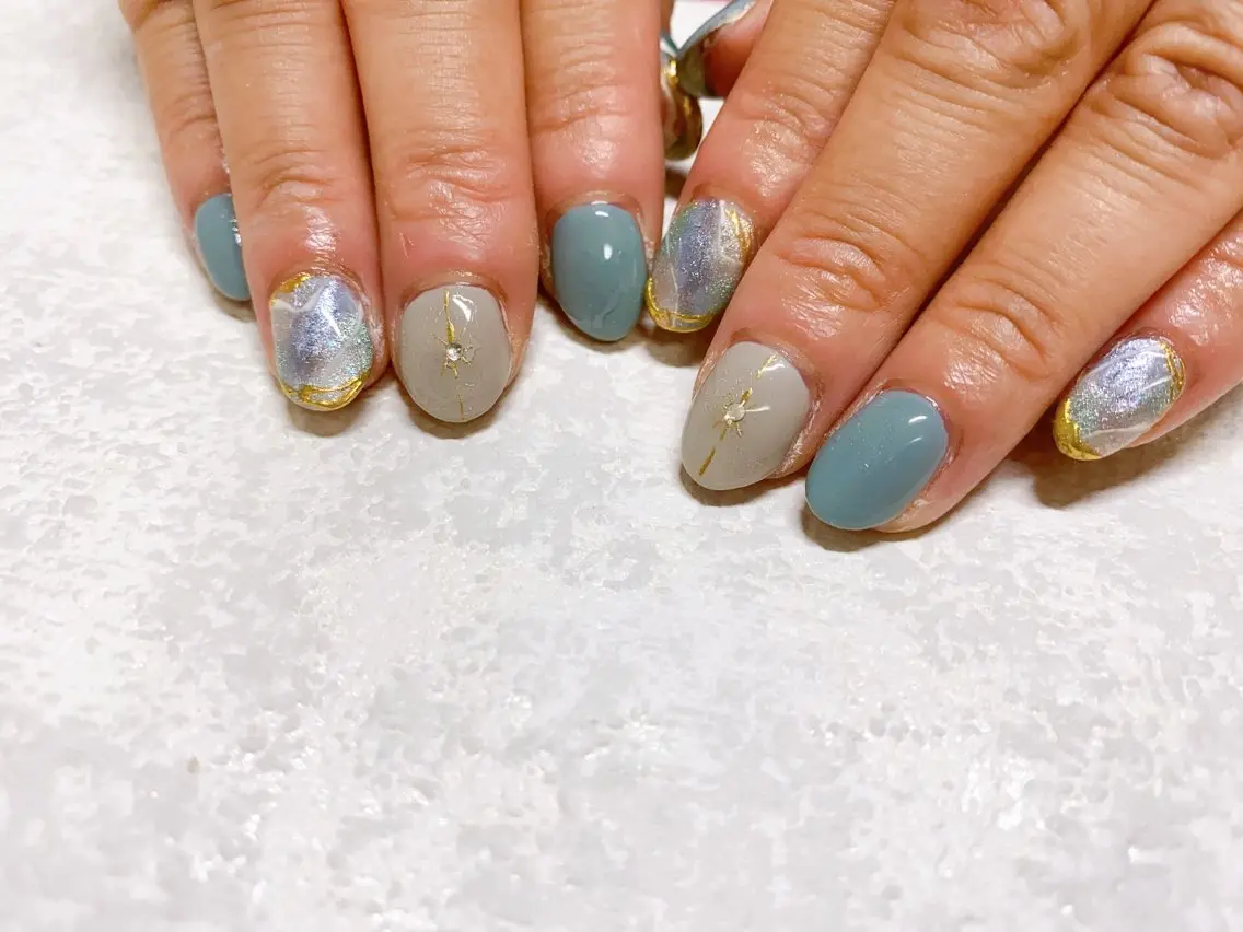 ネイル オーロラネイル フラワーネイル フットネイル フレンチネイル ジェルネイル mogunail &blowのネイルデザイン