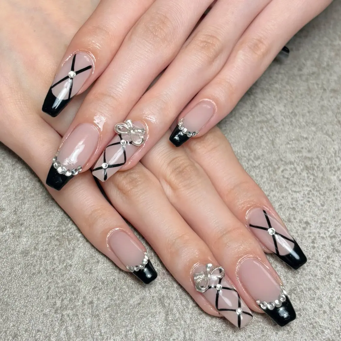 ネイル ハンドネイル nailroom DIASOMNIAのネイルデザイン
