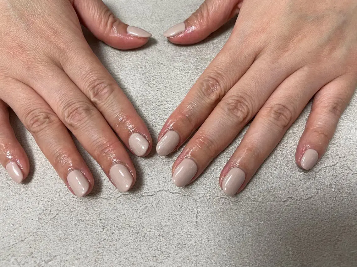 ネイル ワンカラーネイル ハンドネイル mogunail &blowのネイルデザイン