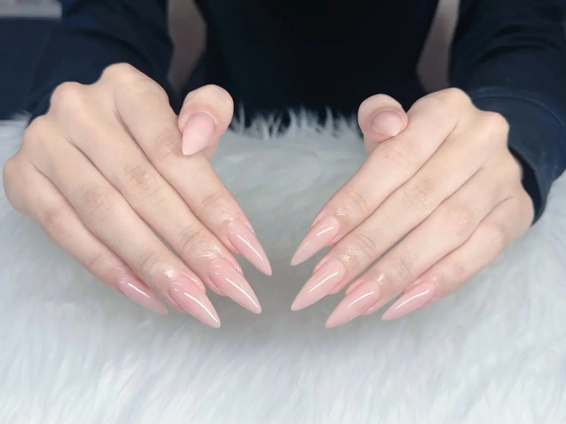 カラー ベージュカラー 透明感カラー ハンドネイル GOHOUBI Nail 心斎橋店のネイルデザイン