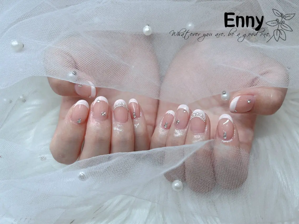 ネイル チークネイル フットネイル フレンチネイル ジェルネイル ガラスフレンチ Enny nail salonのネイルデザイン