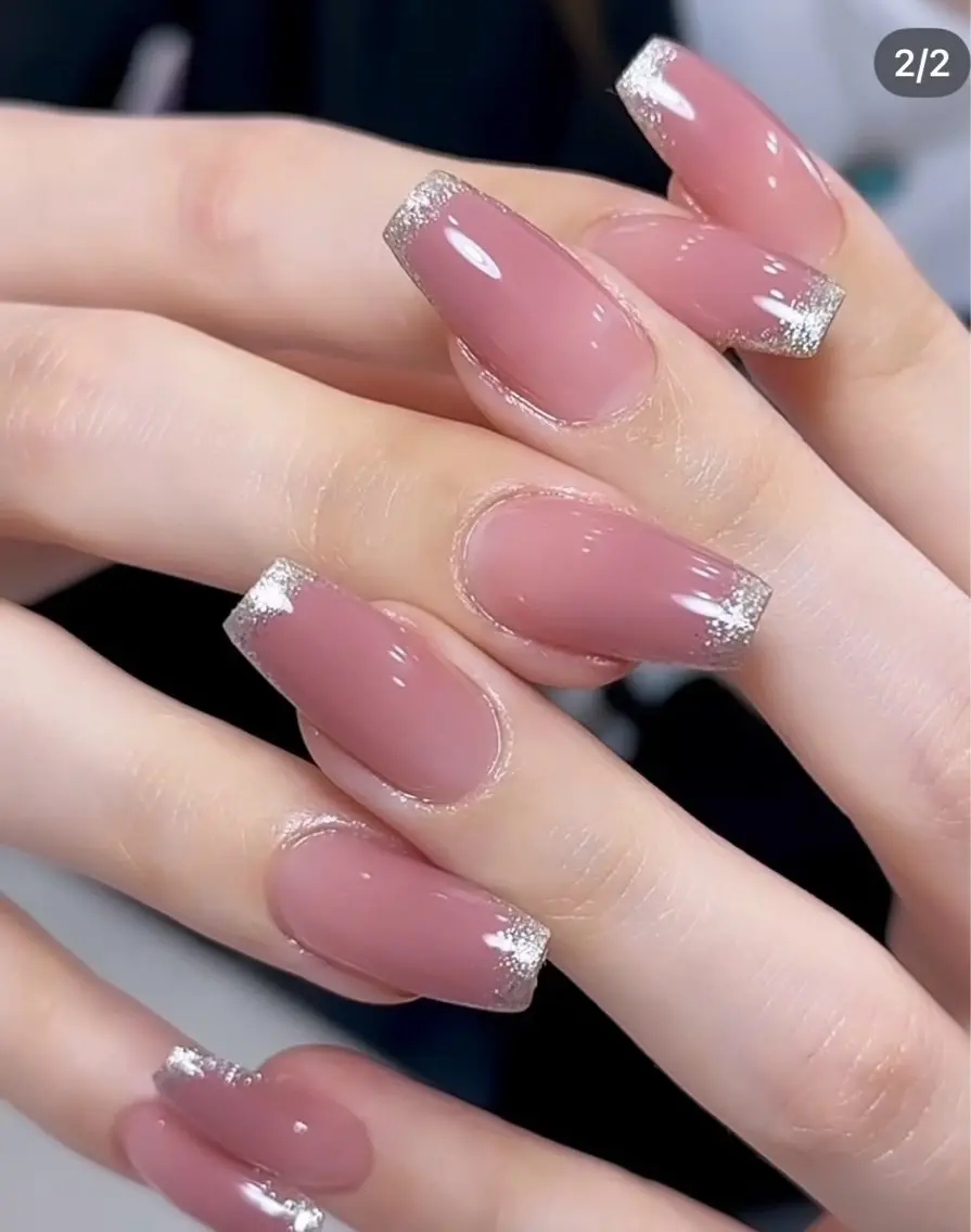 ネイル フレンチネイル ハンドネイル JISOO ANA.CHUOのネイルデザイン