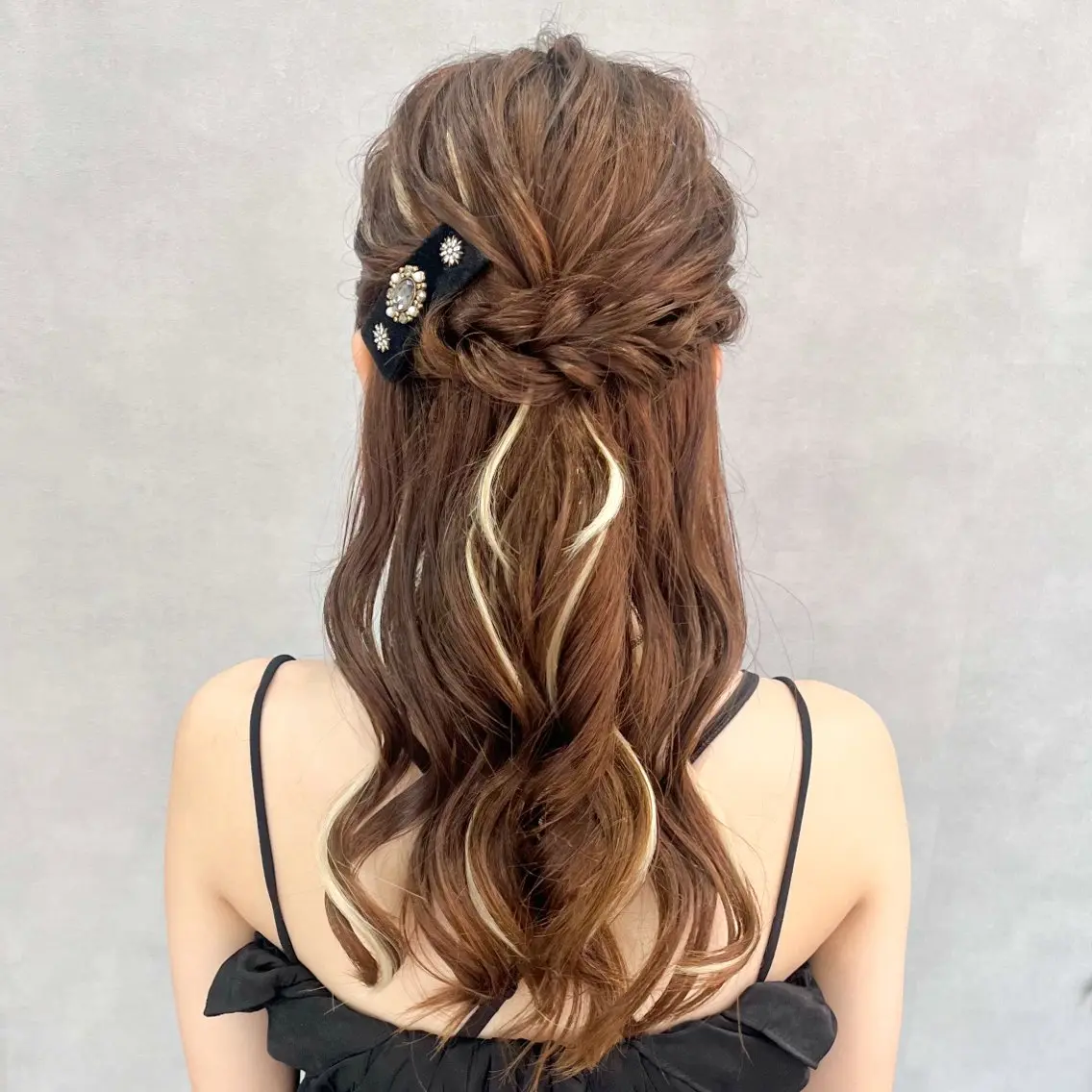 ロング ヘアセット 伊藤 玲衣のヘアスタイル