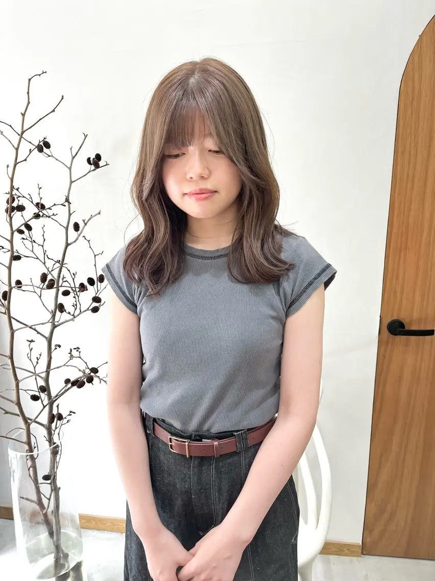 ミディアム カラー ヘアアレンジ ブリーチ ダブルカラー ブリーチなしカラー カット ヘアカラー ena/ブリーチなし 透明感・レイヤー🎀のヘアスタイル