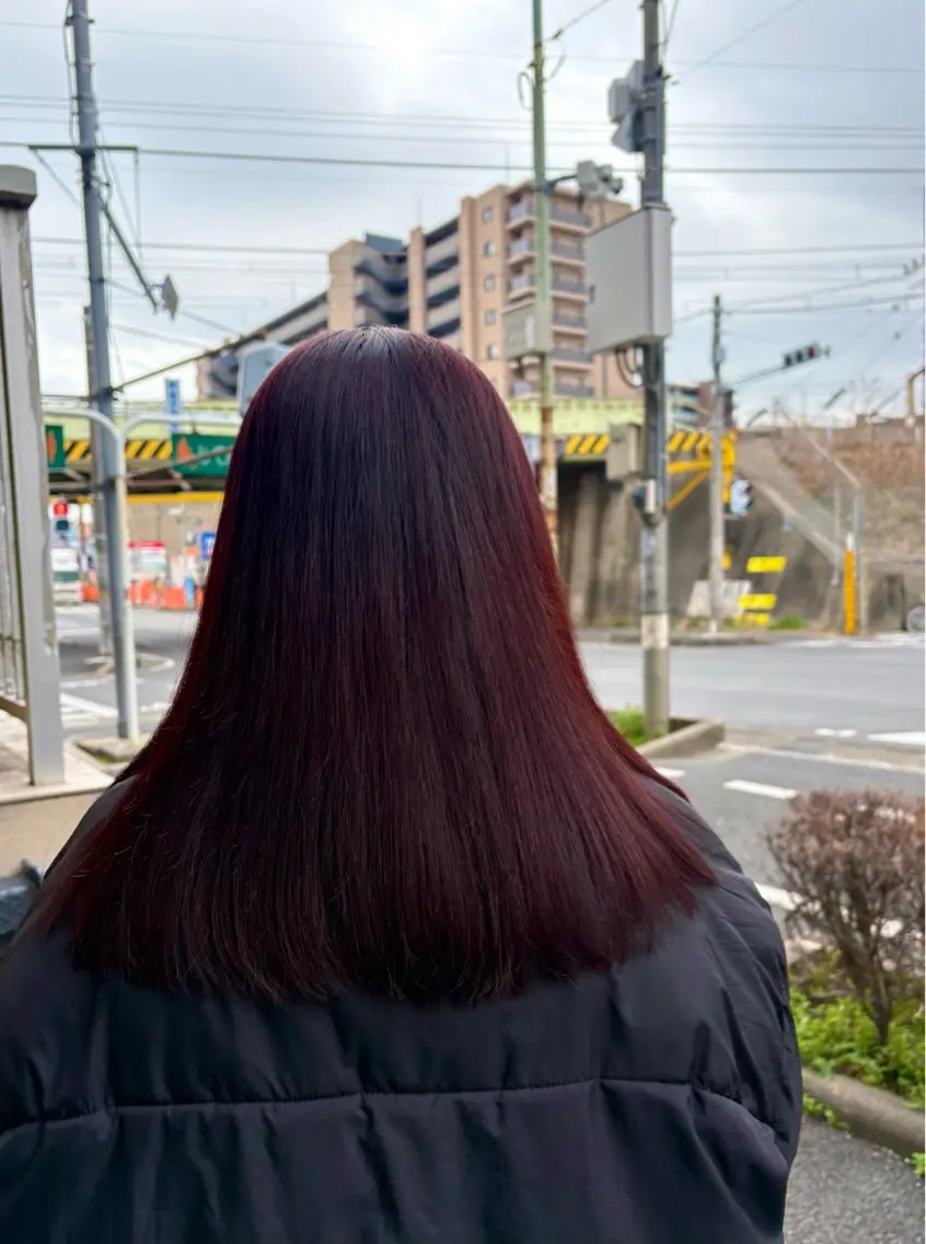 ロング カラー レッドカラー カット ヘアカラー トリートメント ナルミ ケイスケのヘアスタイル