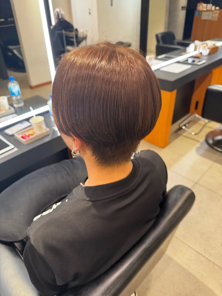 ショート ヘアカラー KOUYU(ému) 伏見/カラーモデルのヘアスタイル