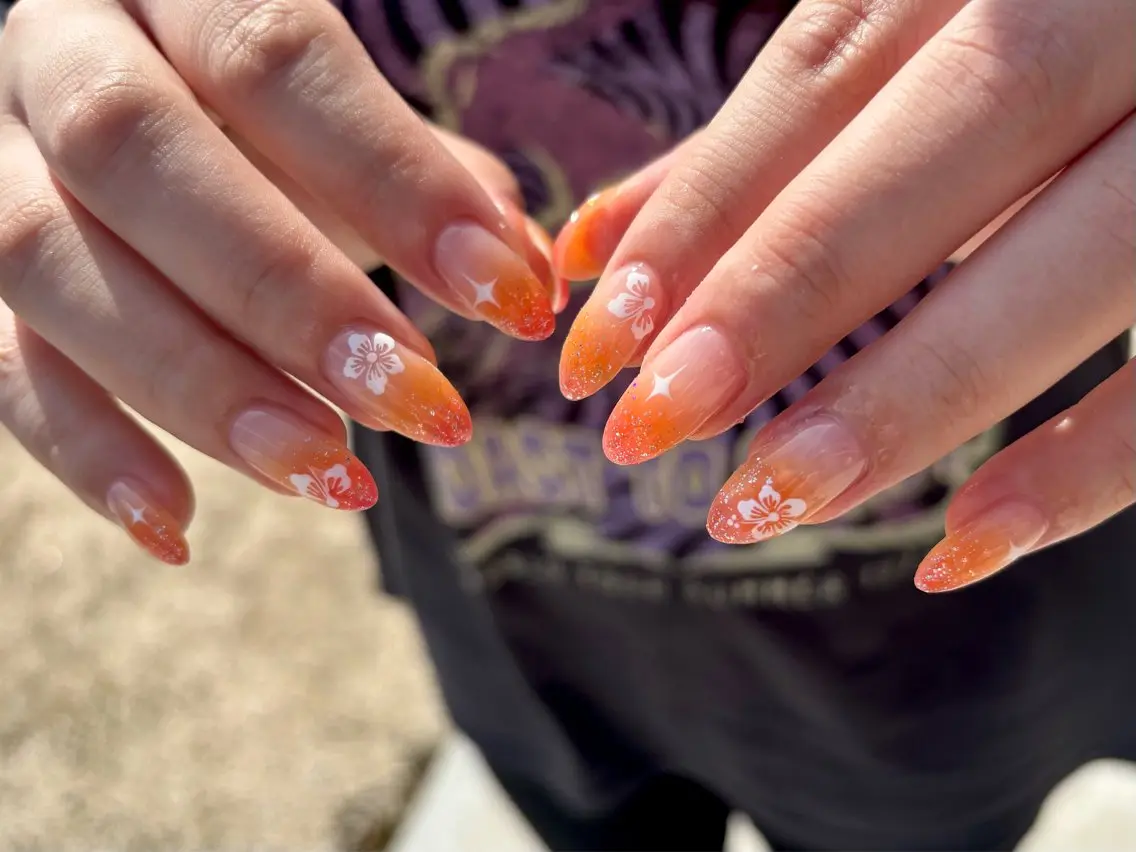 ネイル フラッシュネイル ラメ(グリッター) オレンジ ピンク ハンドネイル nayu nailのネイルデザイン