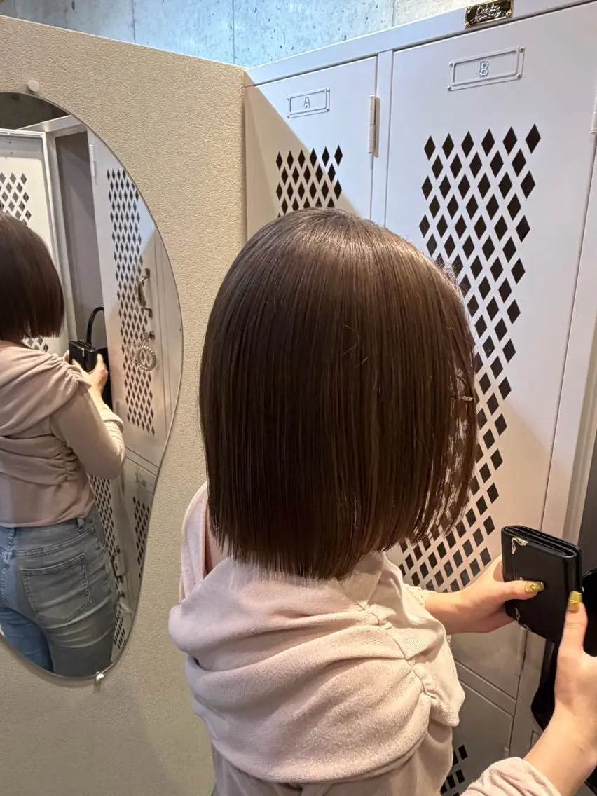 ショート ヘアカラー ハイトーン✖️ 縮毛矯正シュンペイのヘアスタイル