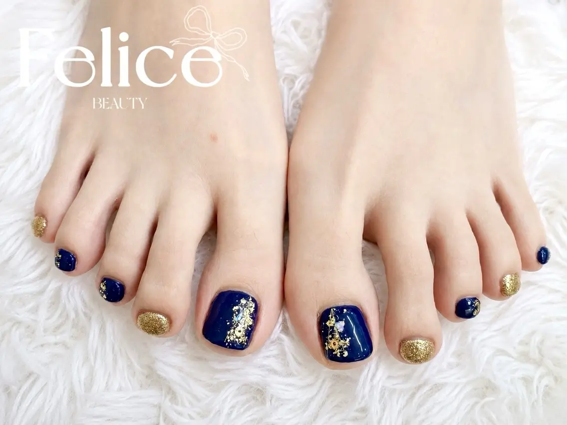 ネイル キラキラネイル フットネイル Haruna Felice 春日部のネイルデザイン