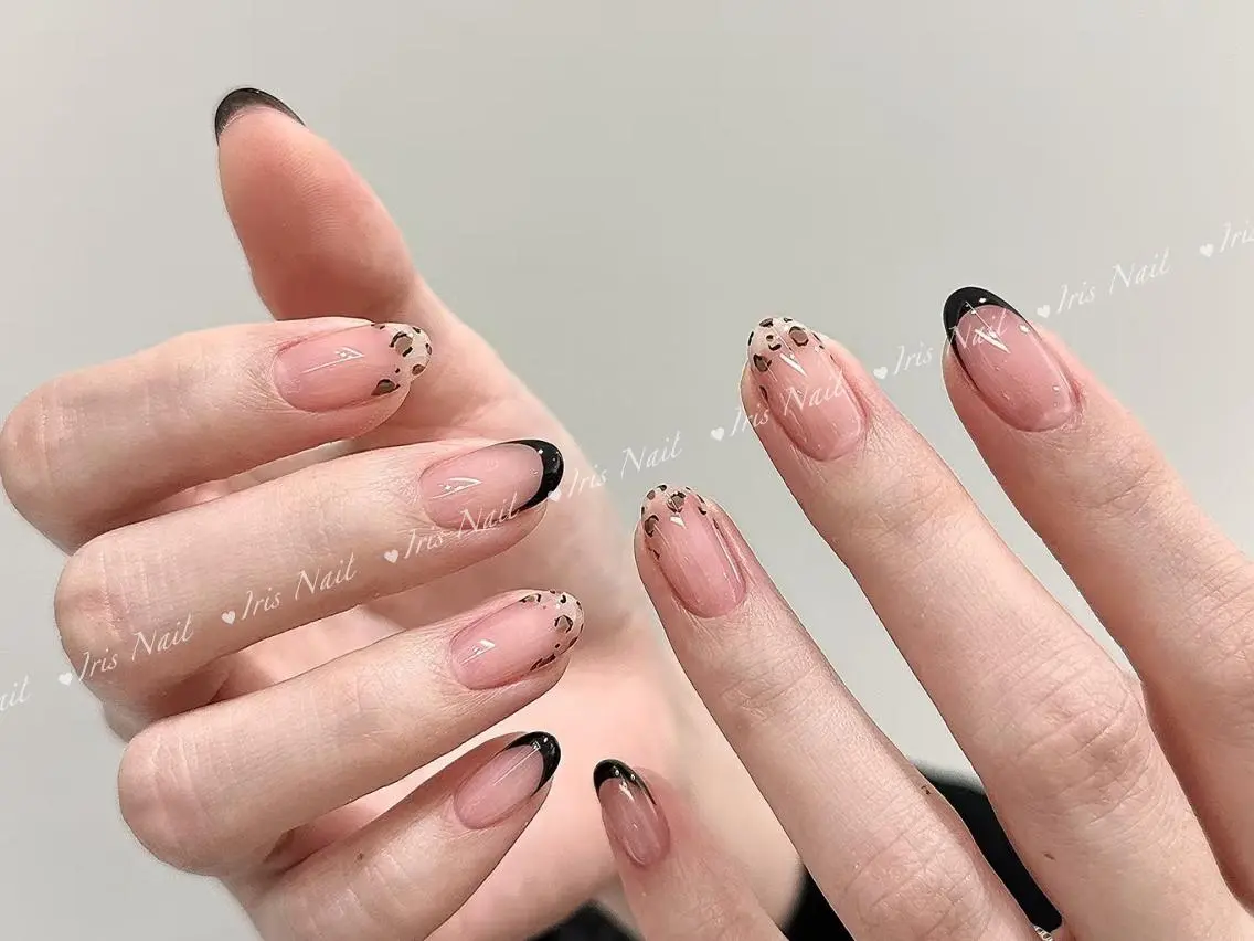 ネイル ハンドネイル ハンドケア 🍒IRIS Nail🌸のネイルデザイン