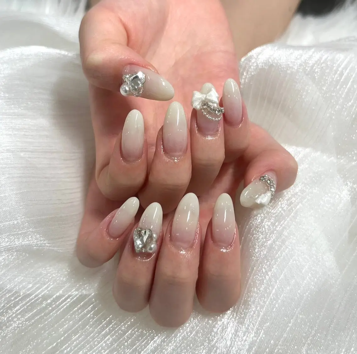 ネイル アートネイル FLY Nail Salonのネイルデザイン