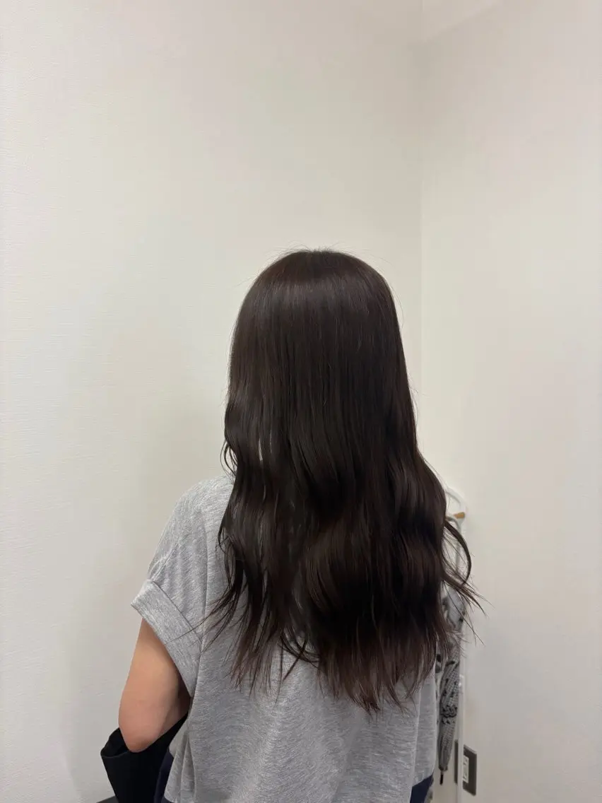 ロング カラー ブラウンカラー ナチュラルブラウン "MIoKI"_ YUCCA eluaのヘアスタイル