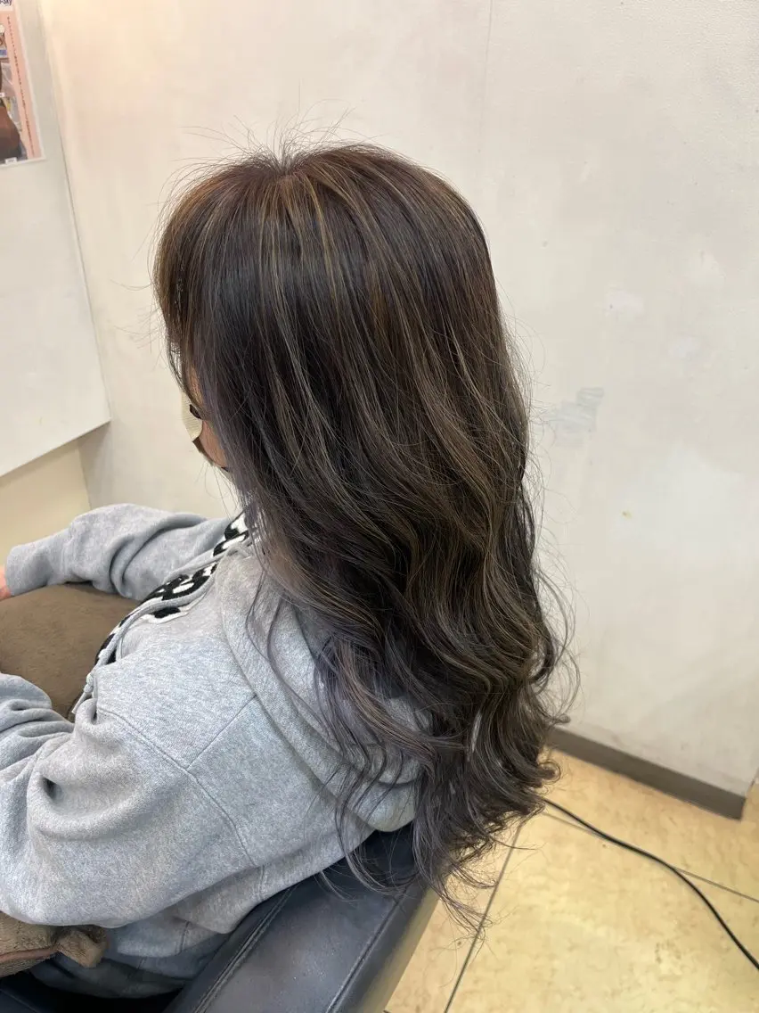 ✨カット+ハイライトカラー✨の写真