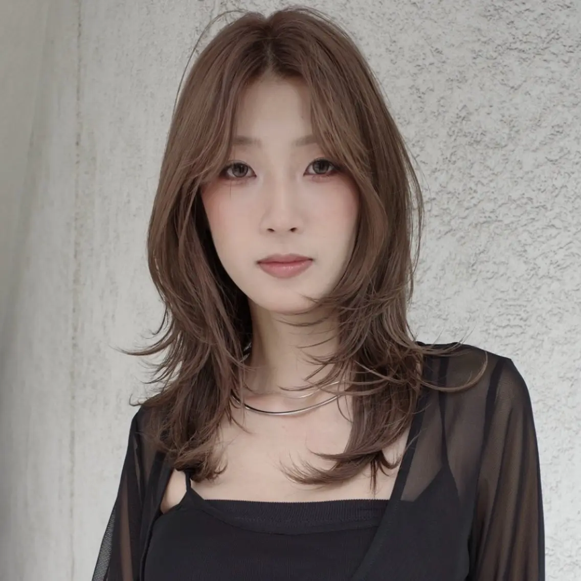 ミディアム カラー ボブレイヤー ミディアムレイヤー ブリーチ 透明感カラー ダブルカラー カット ヘアカラー トリートメント nonoka オリーブ/レイヤーのヘアスタイル