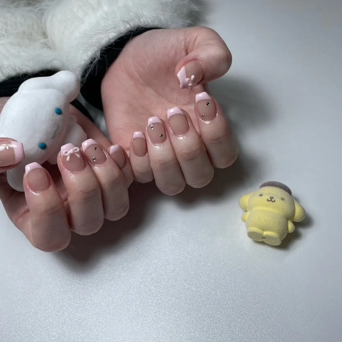 ベースカラーありフレンチネイルの写真
