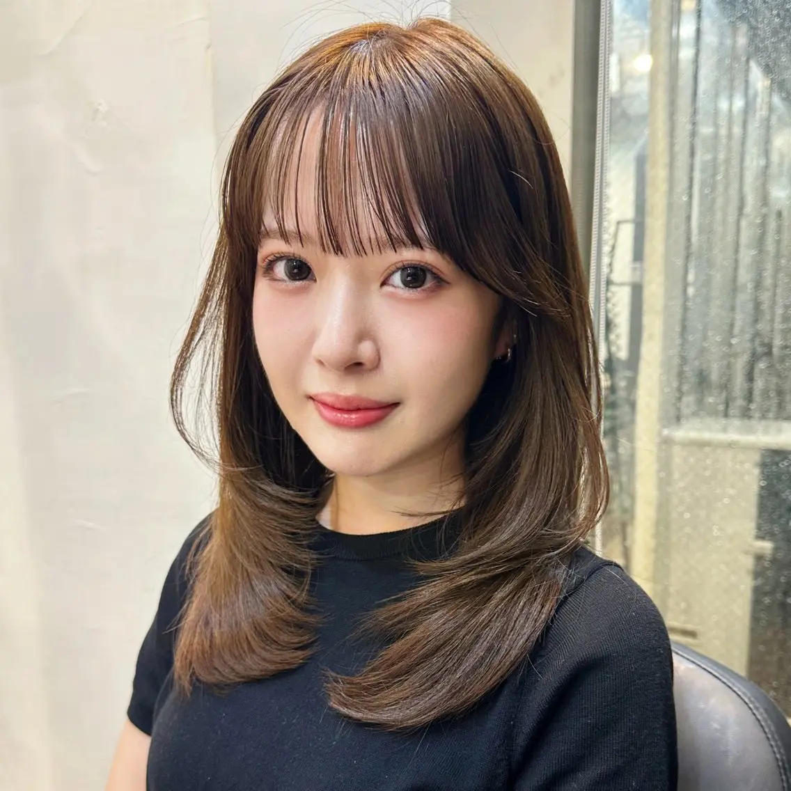 ミディアム カット ヘアカラー トリートメント レイヤー/顔周り 田山 穂波のヘアスタイル