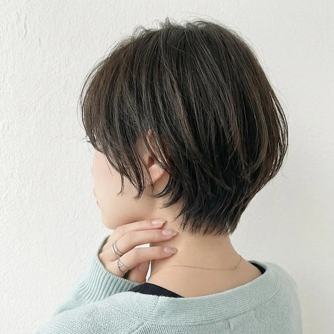 ショート 庭木華瑠🐾ボブ🧡 透明感カラー✨のヘアスタイル