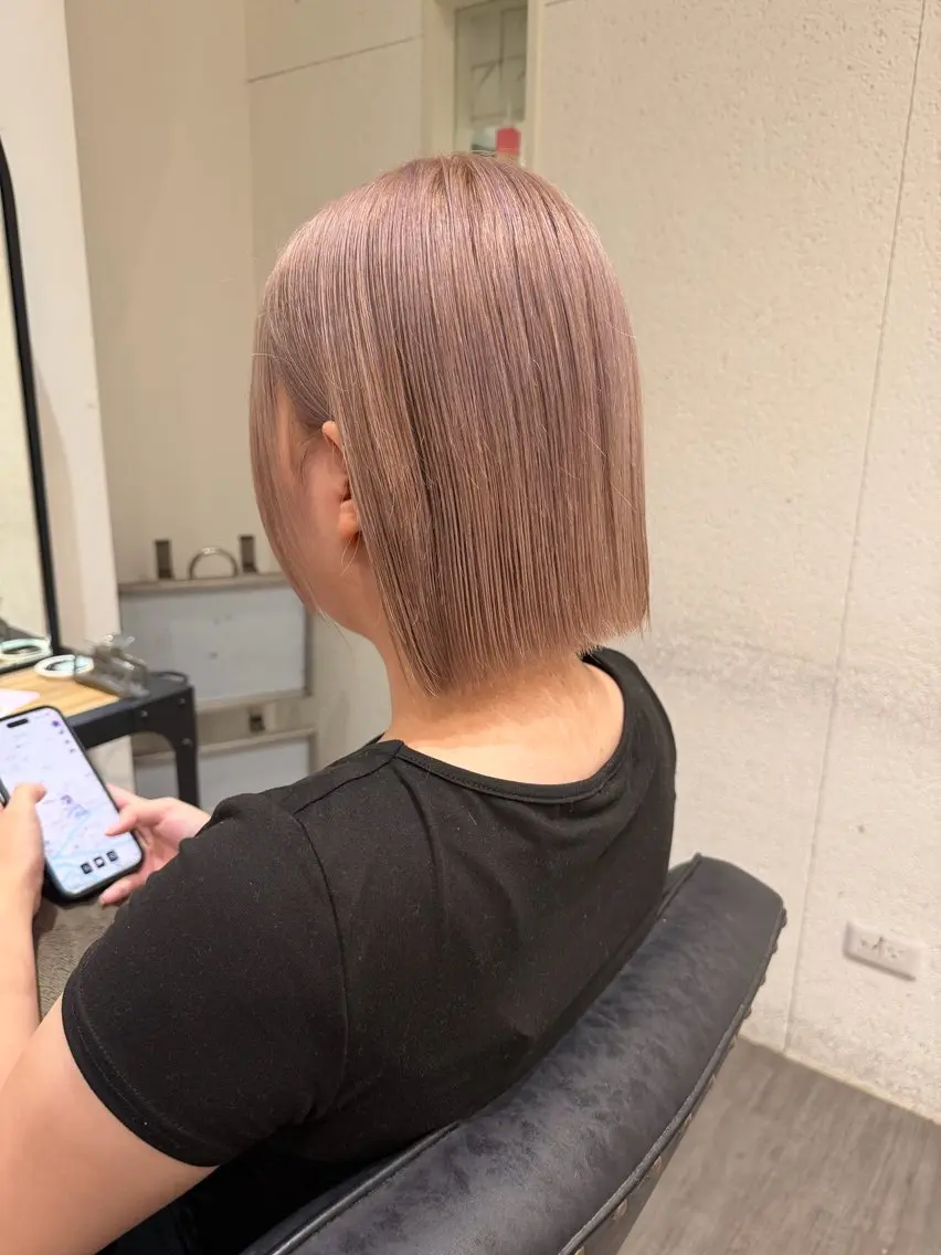 ミディアム カラー ヘアカラー トリートメント Karin／ レイヤーブリーチ🥀のヘアスタイル