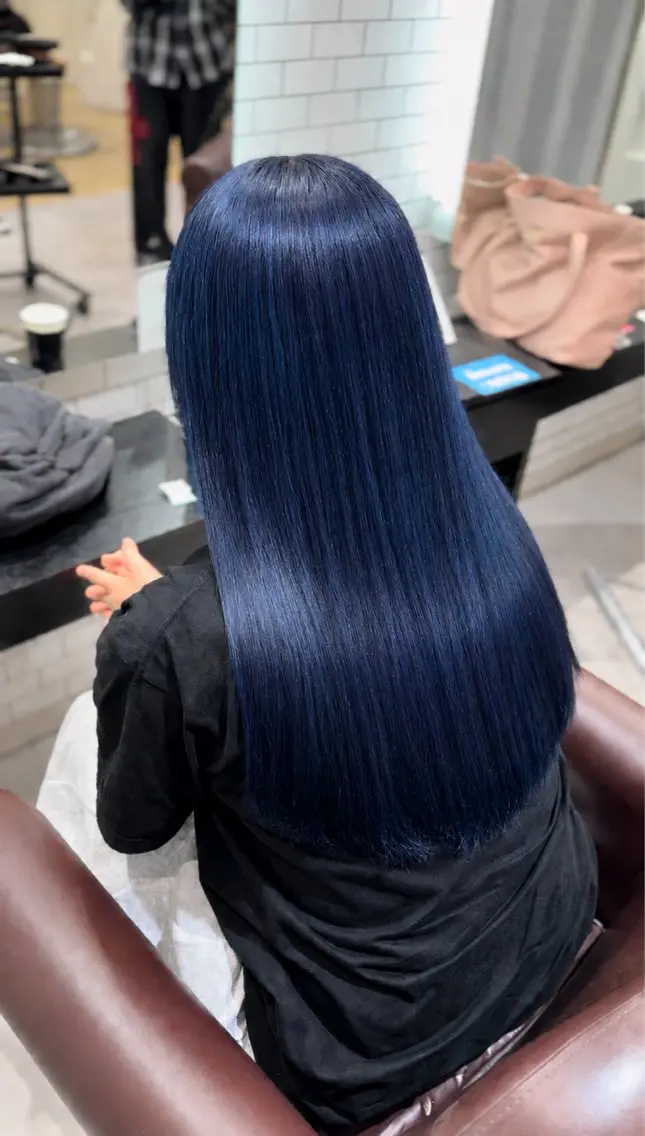 ロング カラー ブルーカラー ネイビーカラー ヘアカラー 🥀ブリーチ特化/ 赤髪/ゆうしん🥀のヘアスタイル