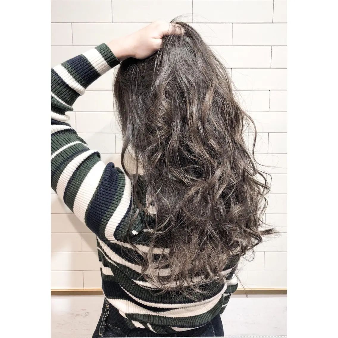 ロング EIGHT plum TOKIOリミテッドのヘアスタイル