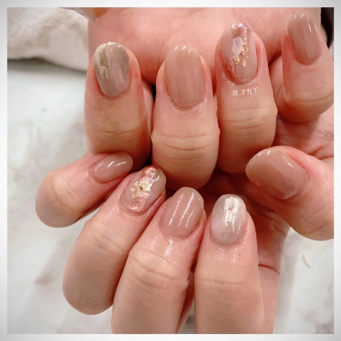 ネイル ミラーネイル ニュアンスネイル オフィスネイル ワンカラーネイル ハンドネイル Mary nail .narumiのネイルデザイン