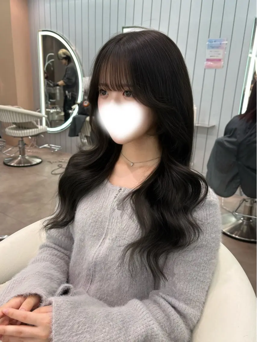 ロング カラー ヘアアレンジ アッシュ 黒髪 ブリーチ ブルーカラー ブルーブラック カット ヘアカラー トリートメント ヘアセット 大宮縮毛矯正🩵 レイヤー 佐藤和のヘアスタイル