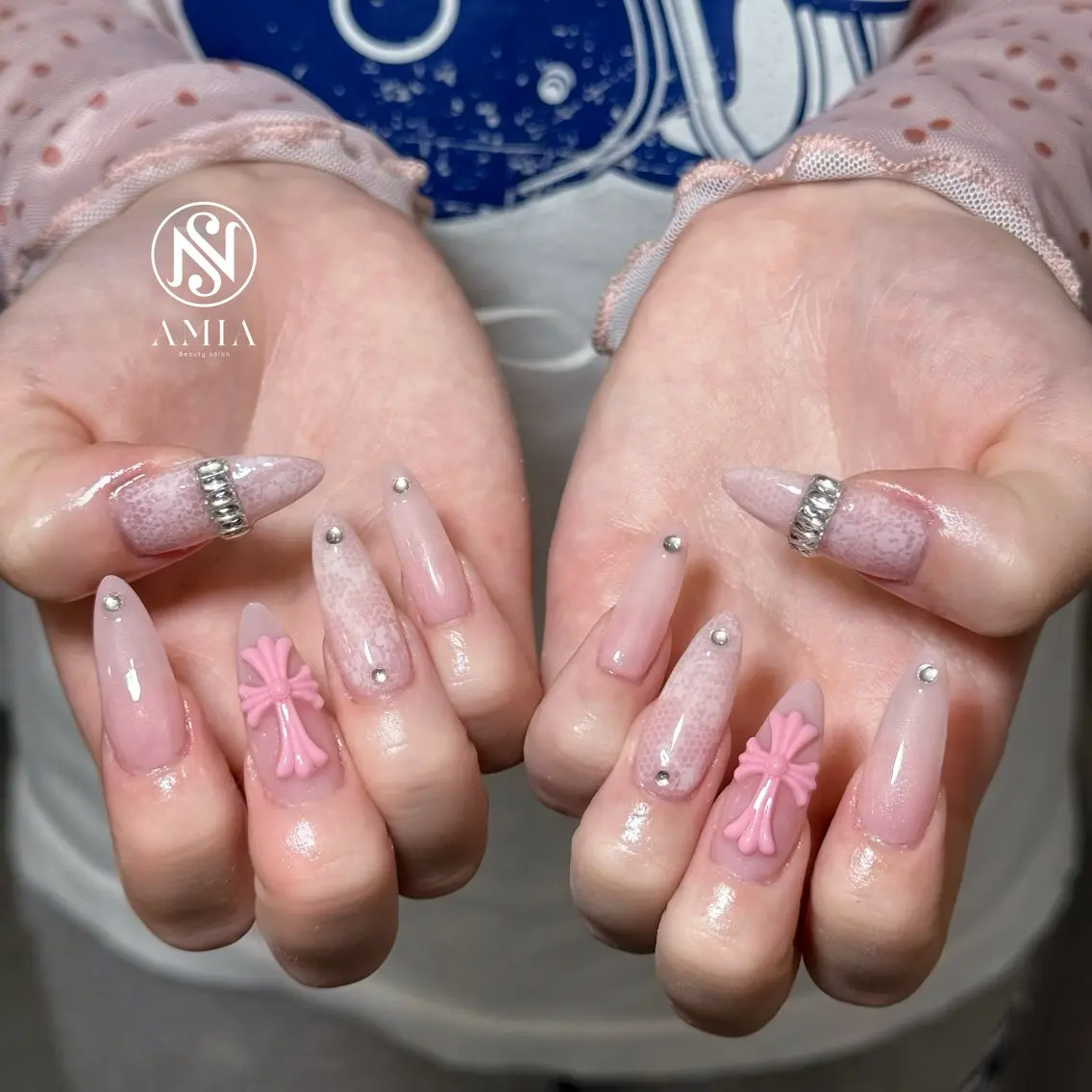 ロング ハンドネイル 🌟AMIA BEAUTY🌟のネイルデザイン