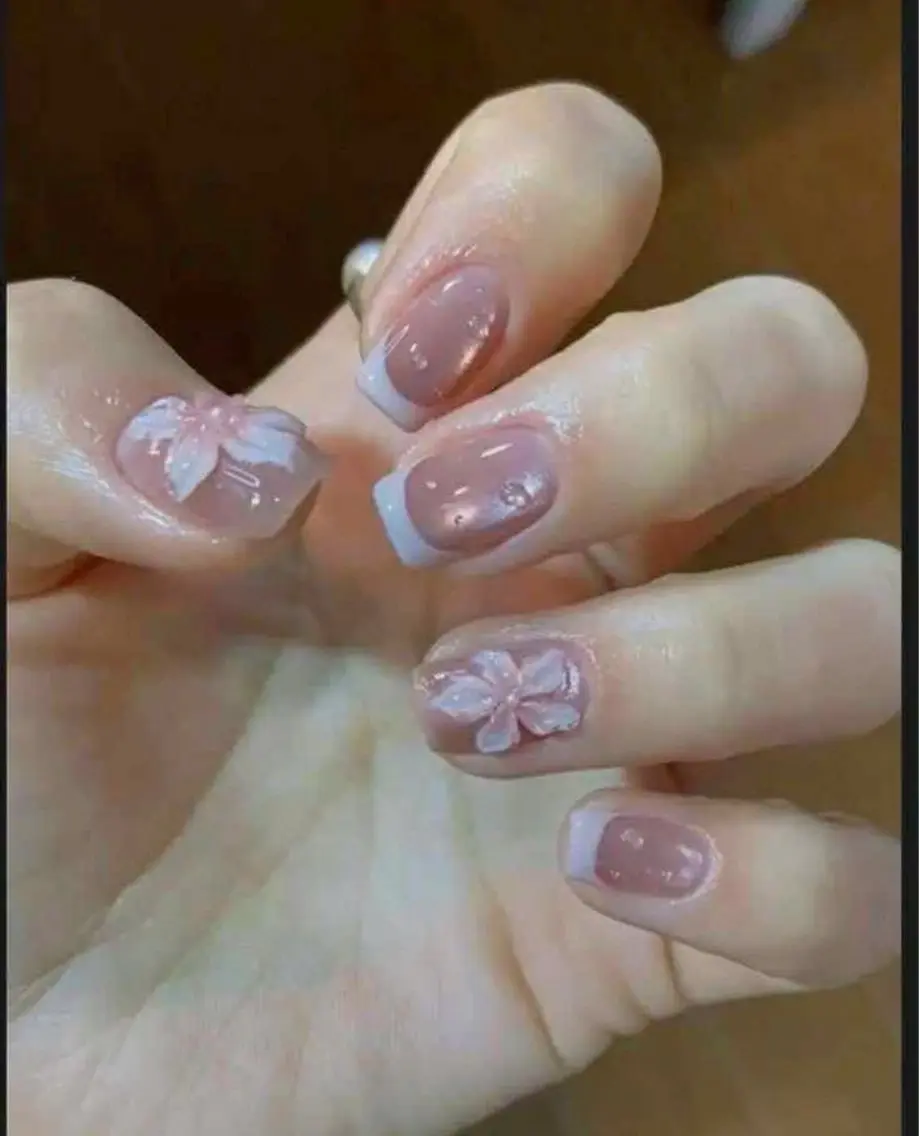 ネイル フラッシュネイル フレンチネイル グラデーション キラキラネイル 韓国ネイル ハンドネイル Hy nailsのネイルデザイン