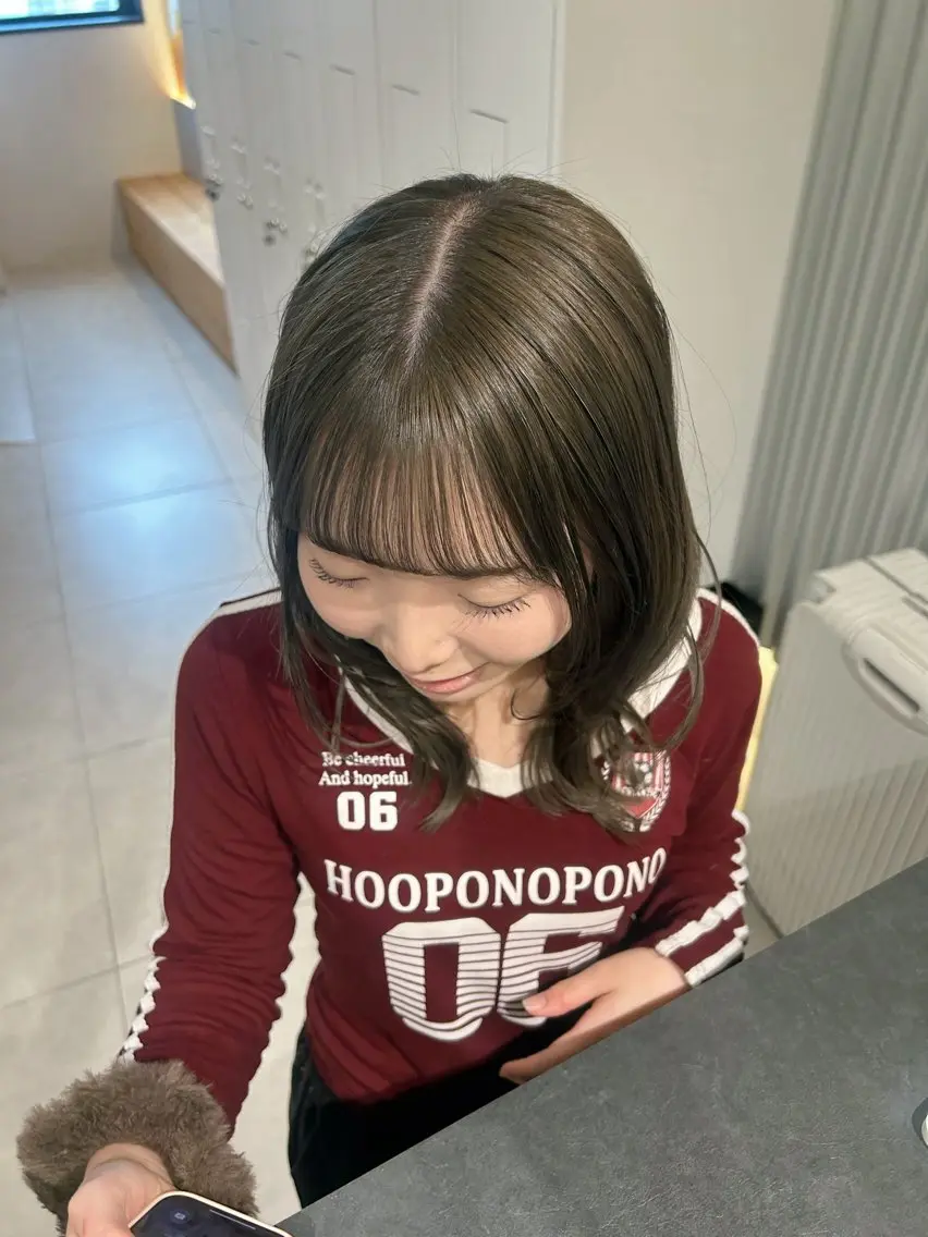セミロング カラー カット ヘアカラー トリートメント 🫒オリーブ/透け感 レイヤー🌿モエカのヘアスタイル