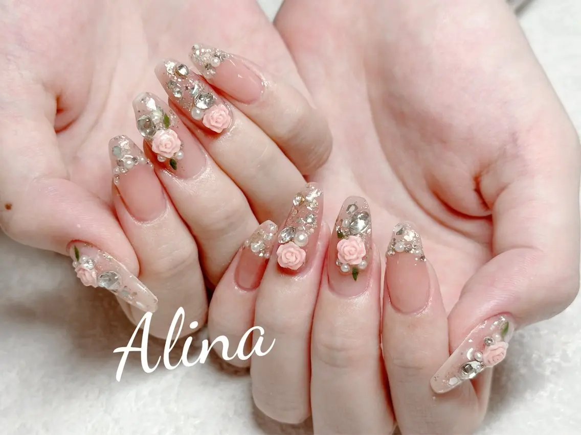 セミロング ハンドネイル 池袋Alina エリナのネイルデザイン
